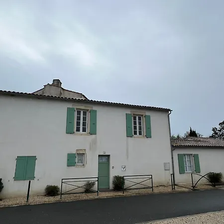 Maison De Charme Ile De Re Avec Piscine Et 10 Couchages Willa La Couarde-sur-Mer
