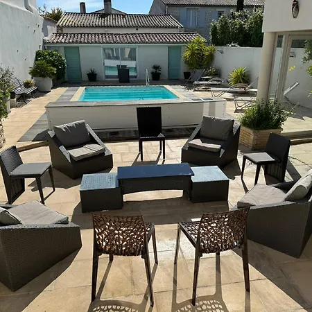 Maison De Charme Ile De Re Avec Piscine Et 10 Couchages