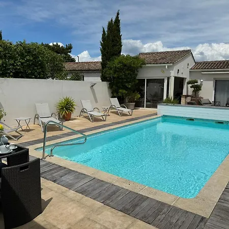 Вилла Maison De Charme Ile De Re Avec Piscine Et 10 Couchages Ла-Куард-сюр-Мер